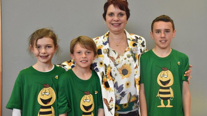 Laurence Gosseaume, présidente de Phyto Service, avec ses neveux et nièce. La famille est un des piliers de l’entreprise. © A. RICHARD
